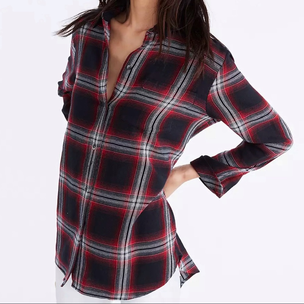 Madewell Classic Ex-Boyfriend Shirt in Rollins Plaid Black Red-XS